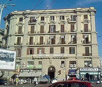 Bed & Breakfast Napoli Centrale بيت ضيافة
