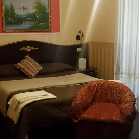 Bed & Breakfast Napoli Centrale בית הארחה נאפולי