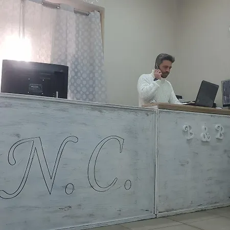 בית הארחה Bed & Breakfast Napoli Centrale 3*