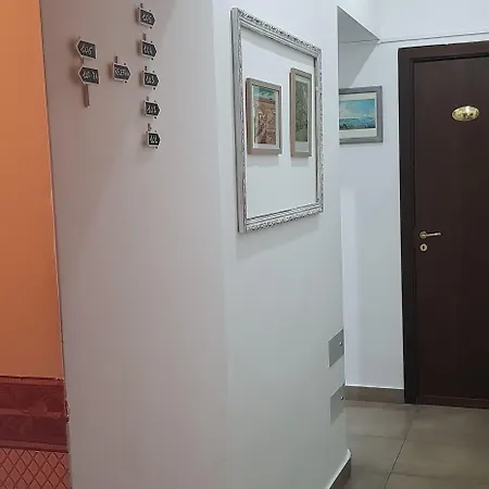 Bed & Breakfast Napoli Centrale بيت ضيافة نابولي