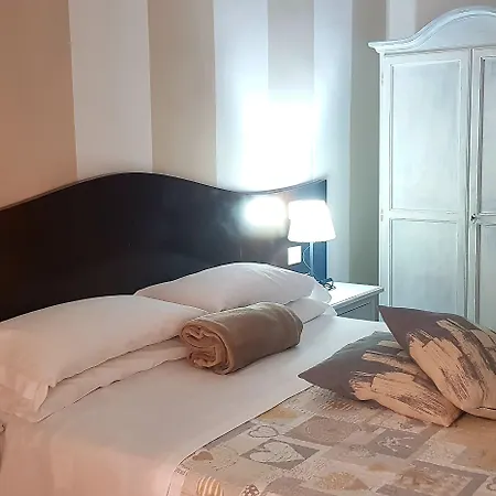 Casa de hóspedes Bed & Breakfast Napoli Centrale 3*