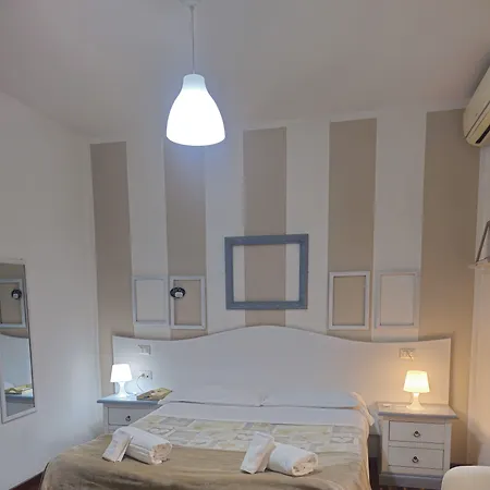 Bed & Breakfast Napoli Centrale 3*