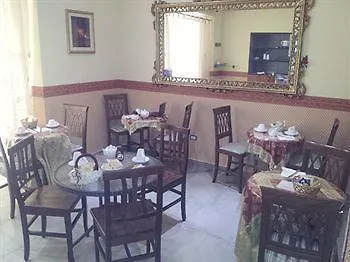 Bed & Breakfast Napoli Centrale بيت ضيافة نابولي