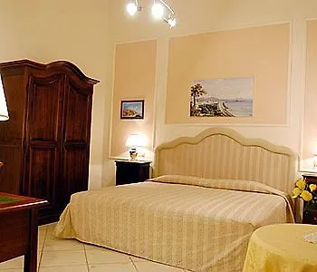 Bed & Breakfast Napoli Centrale بيت ضيافة 3*