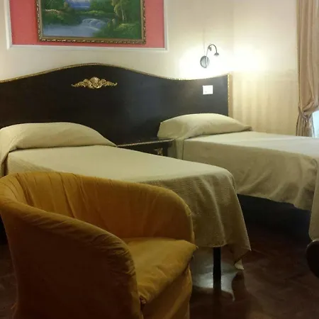 Bed & Breakfast Napoli Centrale 3*