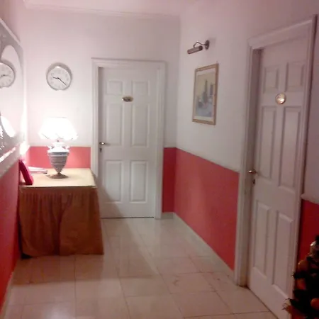 بيت ضيافة Bed & Breakfast Napoli Centrale