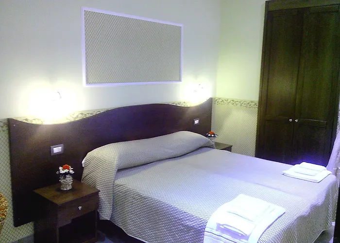 Bed & Breakfast Napoli Centrale בית הארחה