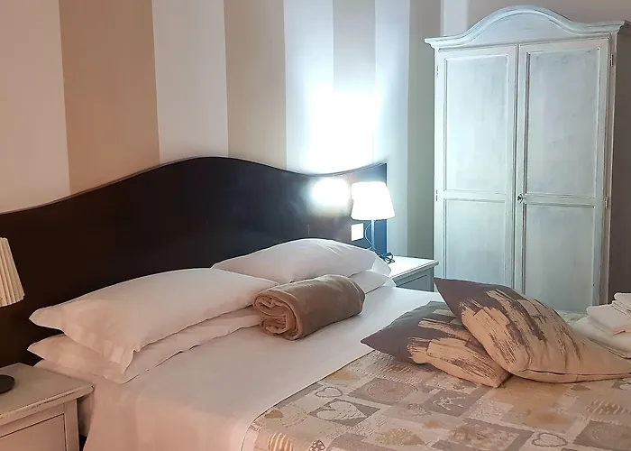 בית הארחה Bed & Breakfast Napoli Centrale 3*