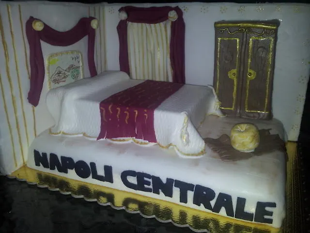 Bed & Breakfast Napoli Centrale בית הארחה